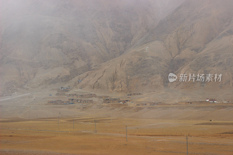 西藏那曲G317国道沿途地貌自然风景