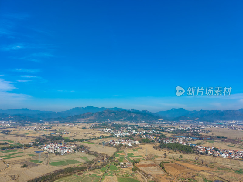 城郊农田及建筑航拍景象