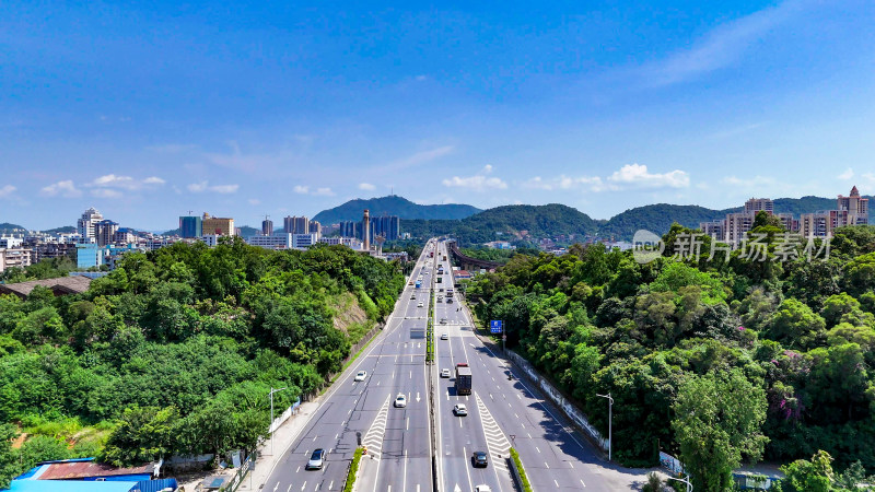 广东肇庆城市交通航拍图