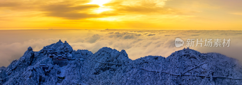 河南老君山清晨雪后云海日出航拍