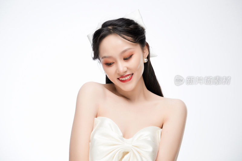 女性婚纱妆面