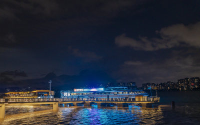 杭州钱塘江夜游(滨江码头)夜景