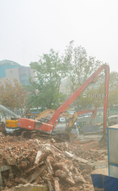 青岛四方老城区地铁工程，施工现场