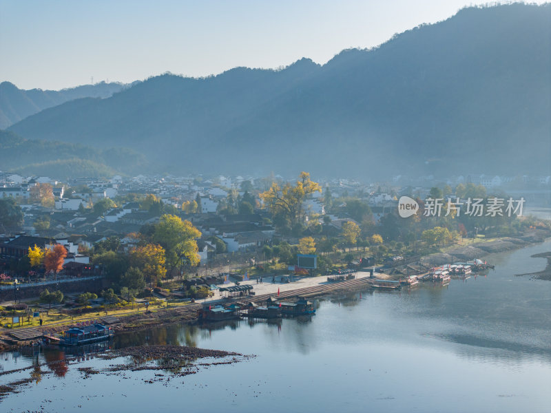 航拍安徽宣城泾县桃花潭风景区老街村庄