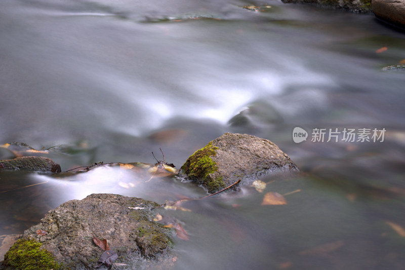 秋季北京山区流水慢门摄影