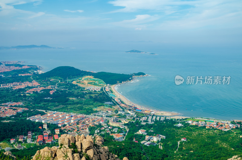 青岛崂山仰口景区，登高远望海岸曲折