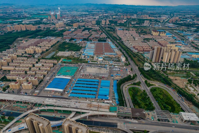 山东淄博城市暴雨来袭航拍摄影图