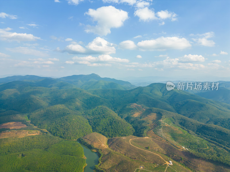 航拍天空山脉田园农田风光