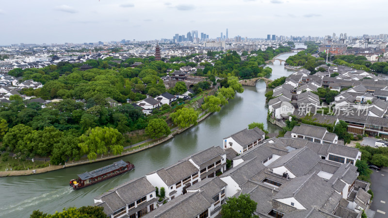 苏州盘门景区瑞光塔风景航拍历史文化旅游