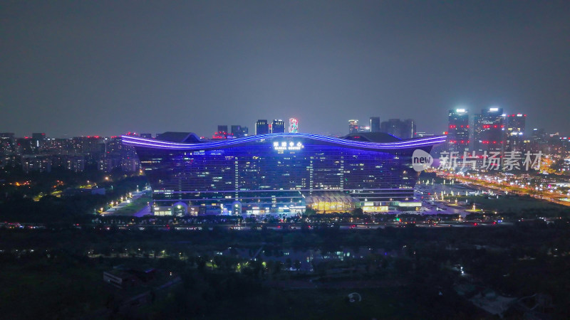 航拍四川成都环球中心夜景摄影图