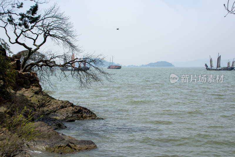 无锡鼋头渚景区太湖佳绝处湖光山色和船只