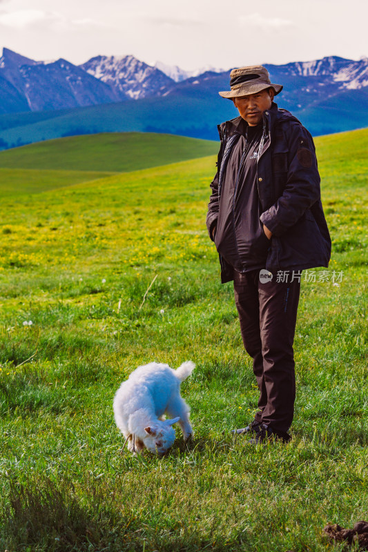 新疆伊犁喀拉峻牧羊人