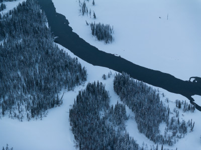 航拍新疆喀纳斯神仙湾雪景