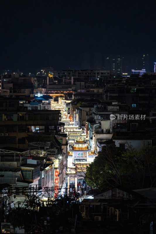 广东潮州古城榜眼街夜色下古镇夜景灯火辉煌