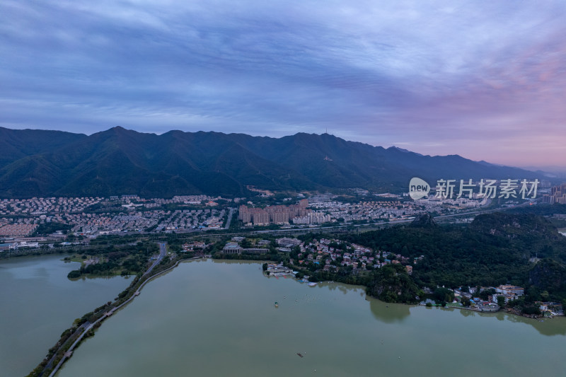 广东肇庆星湖景区日出彩霞航拍摄影图