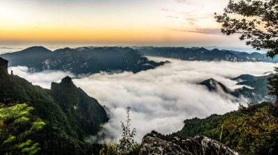 重庆酉阳：乌江青山白纱俏