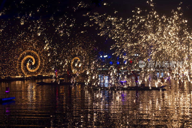 南京珍珠泉打铁花非遗民俗烟花节日过年