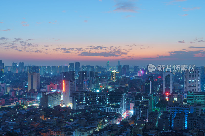 佛山礌岗公园魁星阁眺望城市高楼建筑夜景