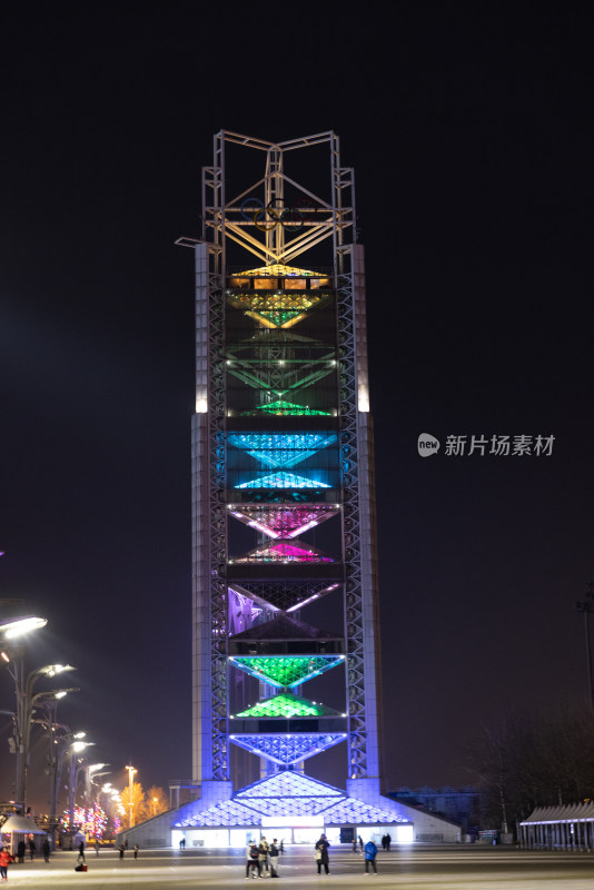 北京奥林匹克公园玲珑塔夜景
