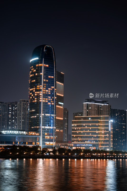 广州琶洲城市河畔夜景高楼全景