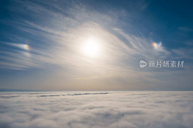 蓝天云海太阳双耳幻日航拍