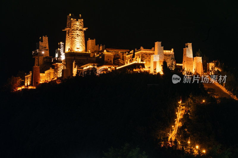 四川阿坝茂县银龟圣山祭祖坛夜景