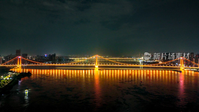 航拍湖北武汉鹦鹉洲长江大桥夜景