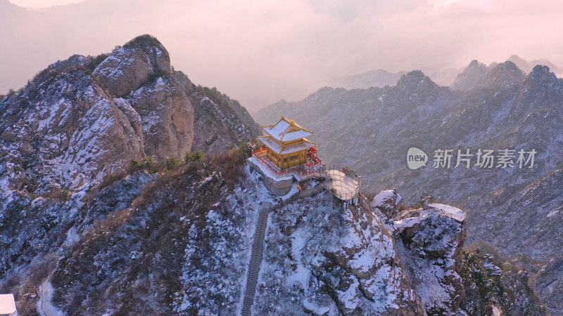 河南洛阳老君山雪景