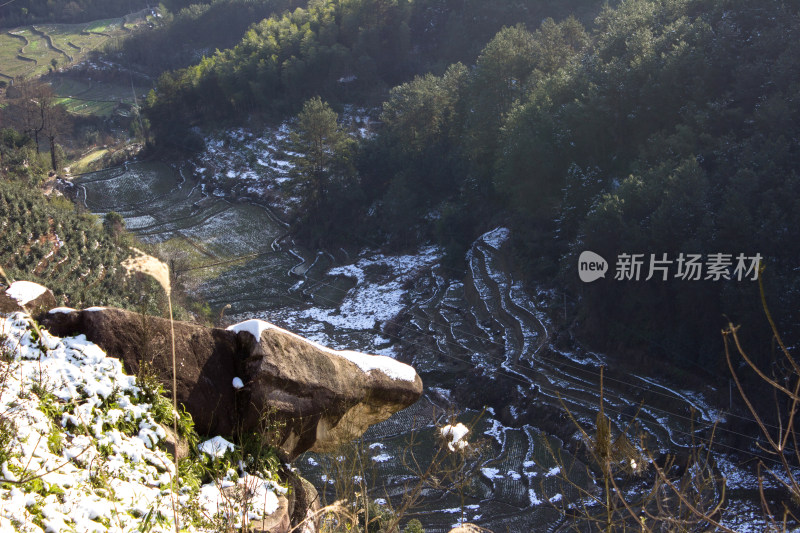 下雪后大山风景浙西南山地