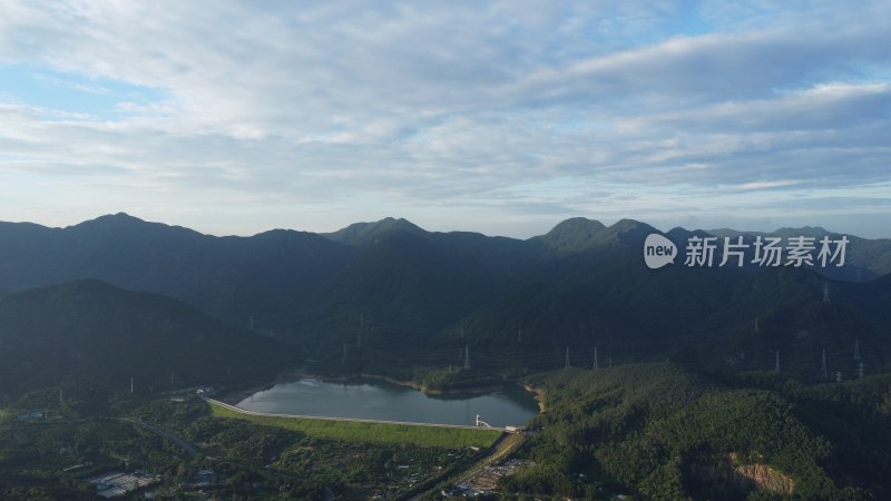 广东东莞：天空上的浮云