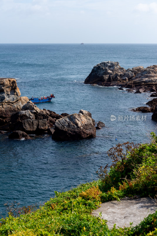 岩石与海浪