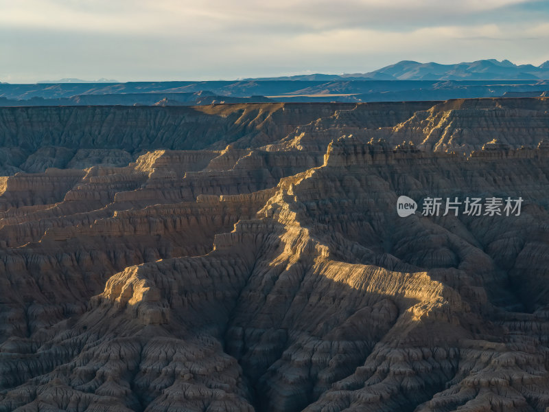 西藏阿里地区古格王朝文化遗迹日落高空航拍