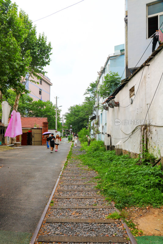 武汉汉阳火车站站前花街文创街道