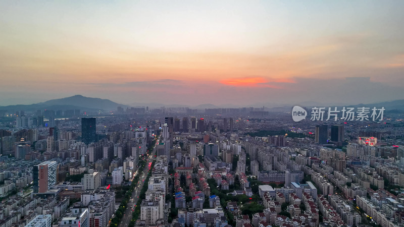 泉州城市晚霞夕阳航拍图