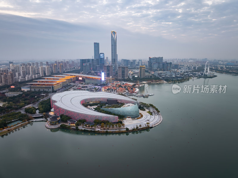 江苏苏州金鸡湖东方之门CBD日落夜景航拍