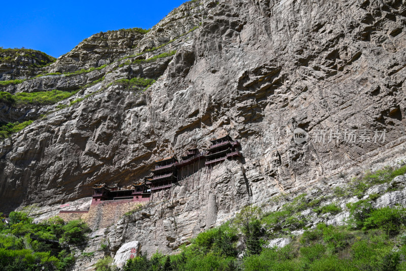 远眺山西悬空寺 建筑与自然的完美融合