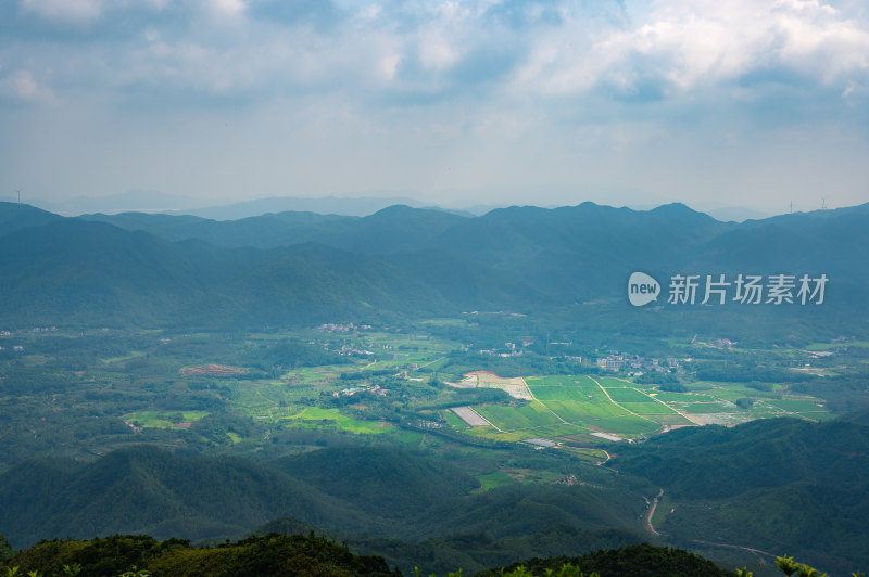 江门隆文老村风车山山顶风景