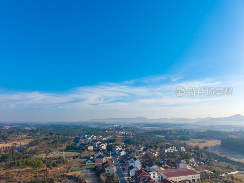 乡村住宅河流田野航拍全景