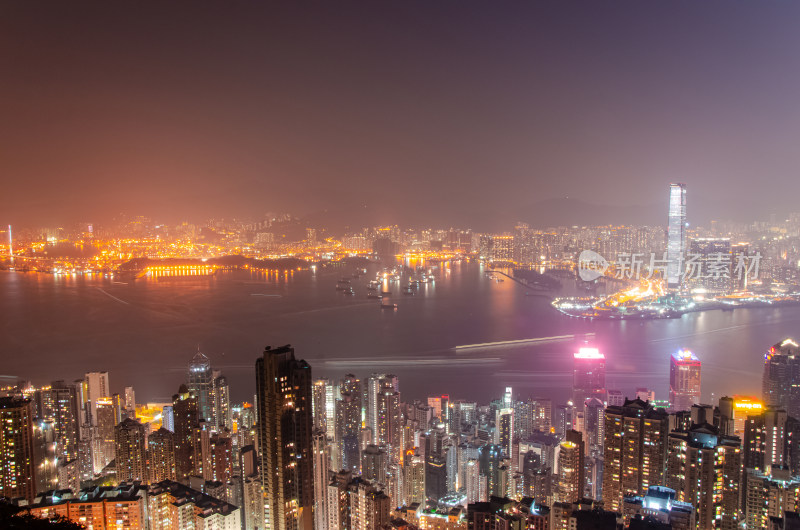 香港太平山俯拍维多利亚港中环摩天大楼夜景