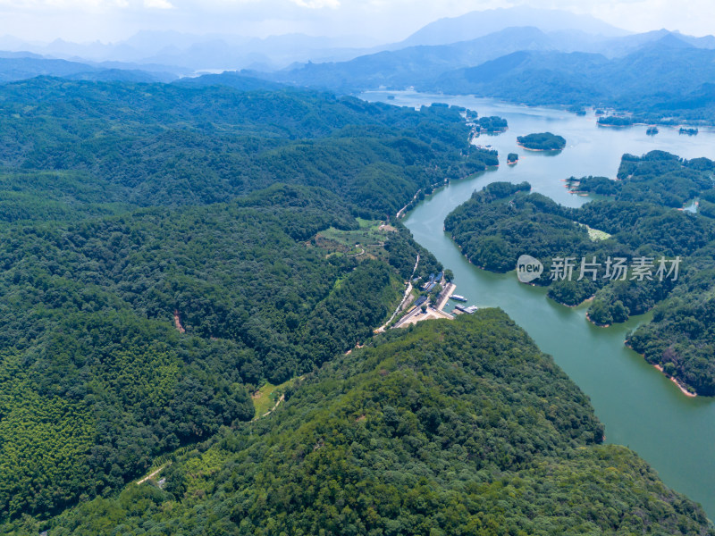 泰宁大金湖甘露寺丹霞地貌航拍图