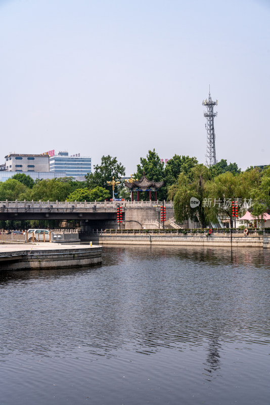 山东济宁东大寺铁桥古运河城市景观