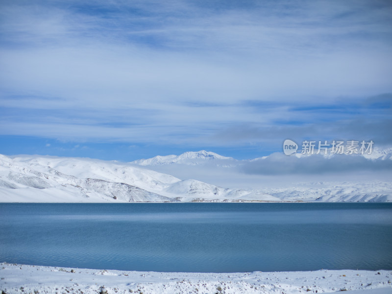 新疆帕米尔高原昆仑雪山白沙湖