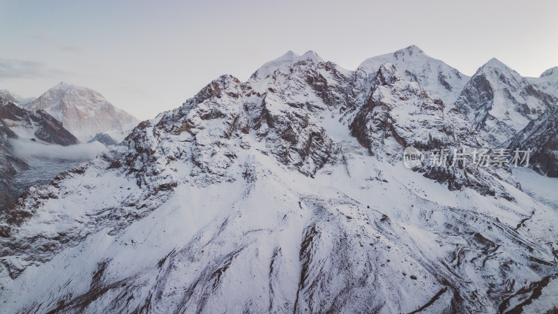 航拍雪山自然风景