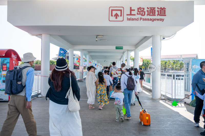 海南三亚西岛风景区游客旅游治愈唯美镜头