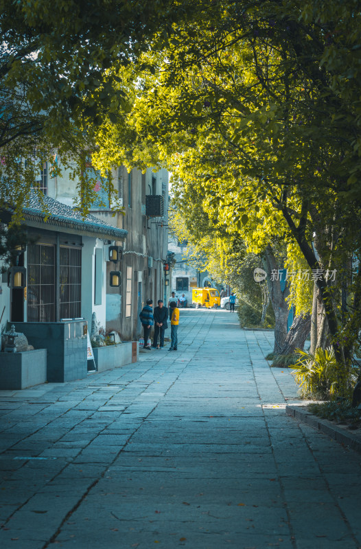 江南古镇南浔的街巷市井