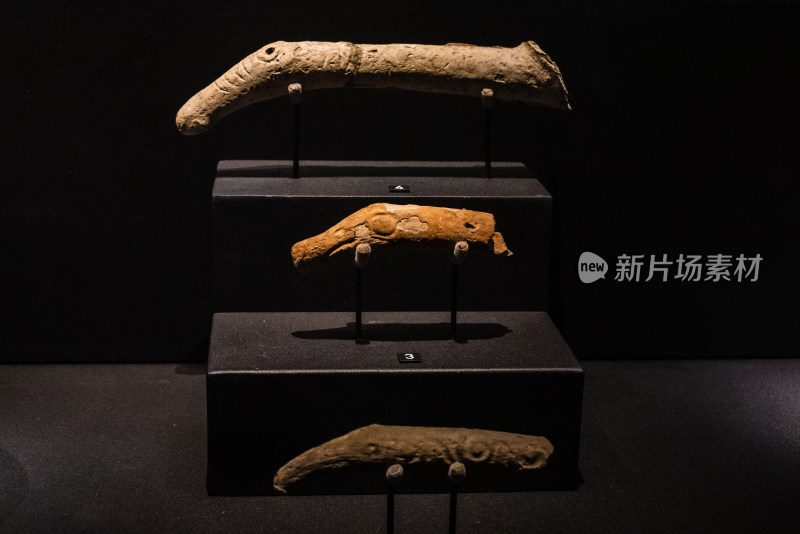 三星堆博物馆展出的商代陶器文物