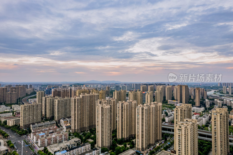 夏日傍晚雨后芜湖主城区风光
