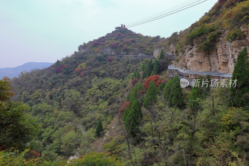 红叶柿岩风光