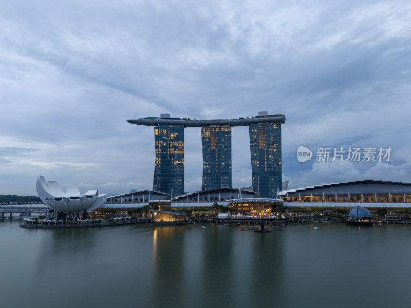 新加坡滨海湾金沙海滨奥林匹克蓝调夜景航拍