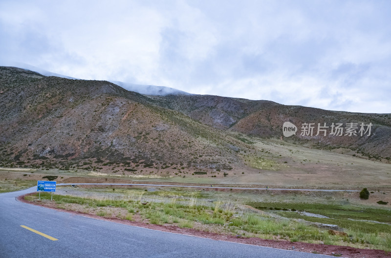 西藏昌都八宿县邦达镇318国道公路